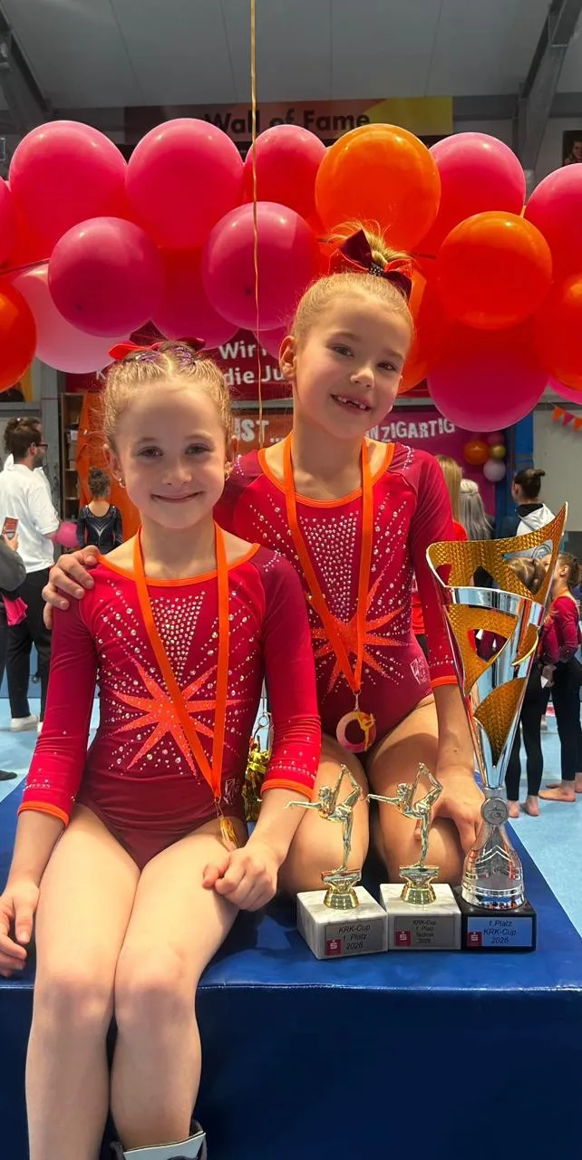 Jasmin Müller und Leonie Schulz von TV Bodersweier